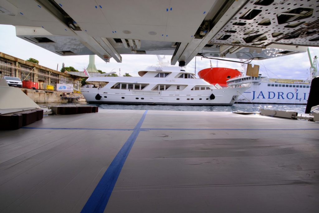 MY Silver Angel - 62m Benetti