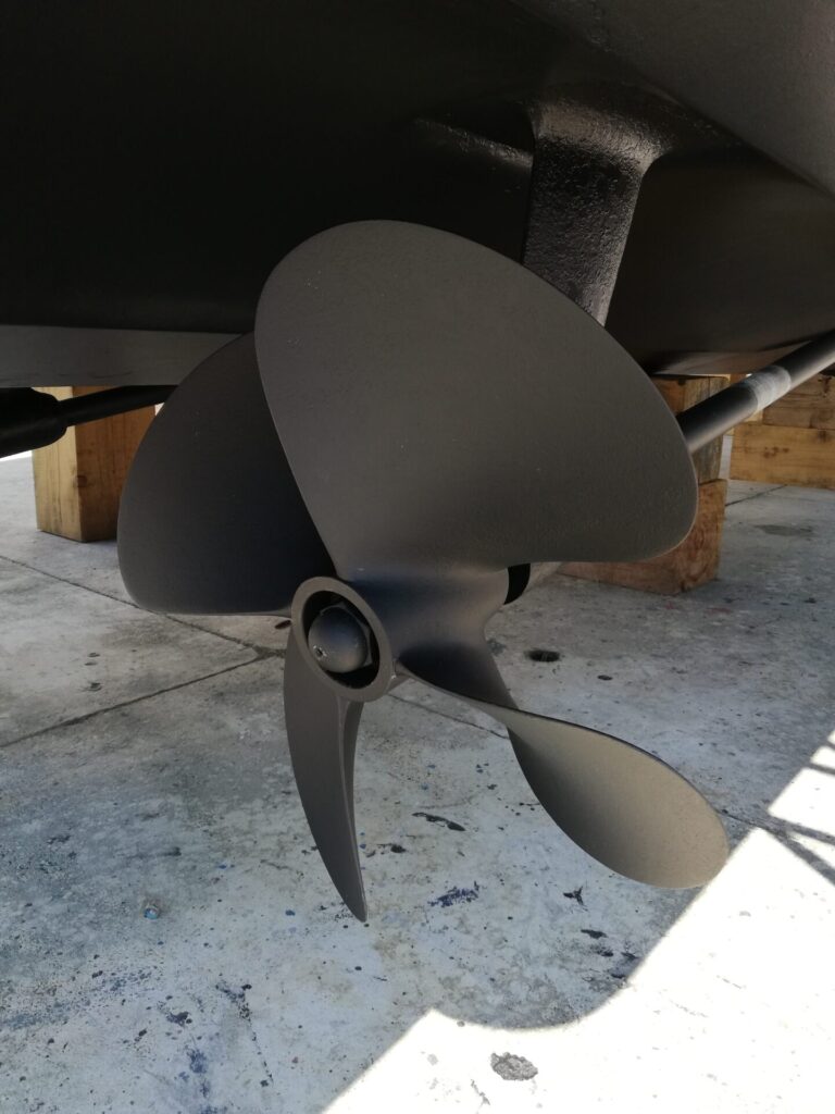 MY Salwator - Aicon 64